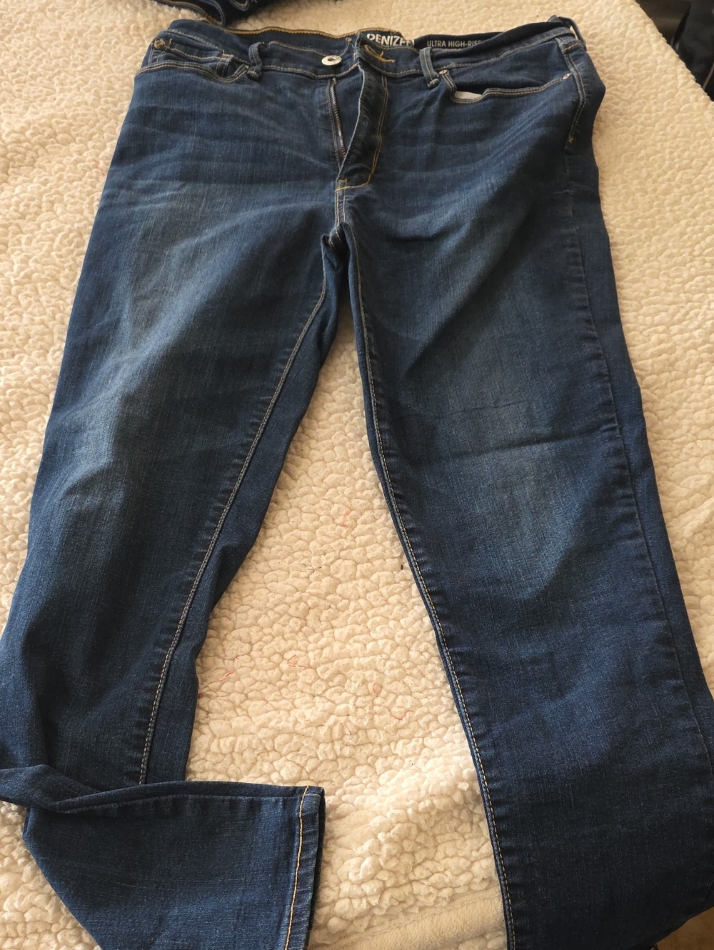 Levi's Denizen Ultra High-Rise Ankle Jegging in Dark Blue